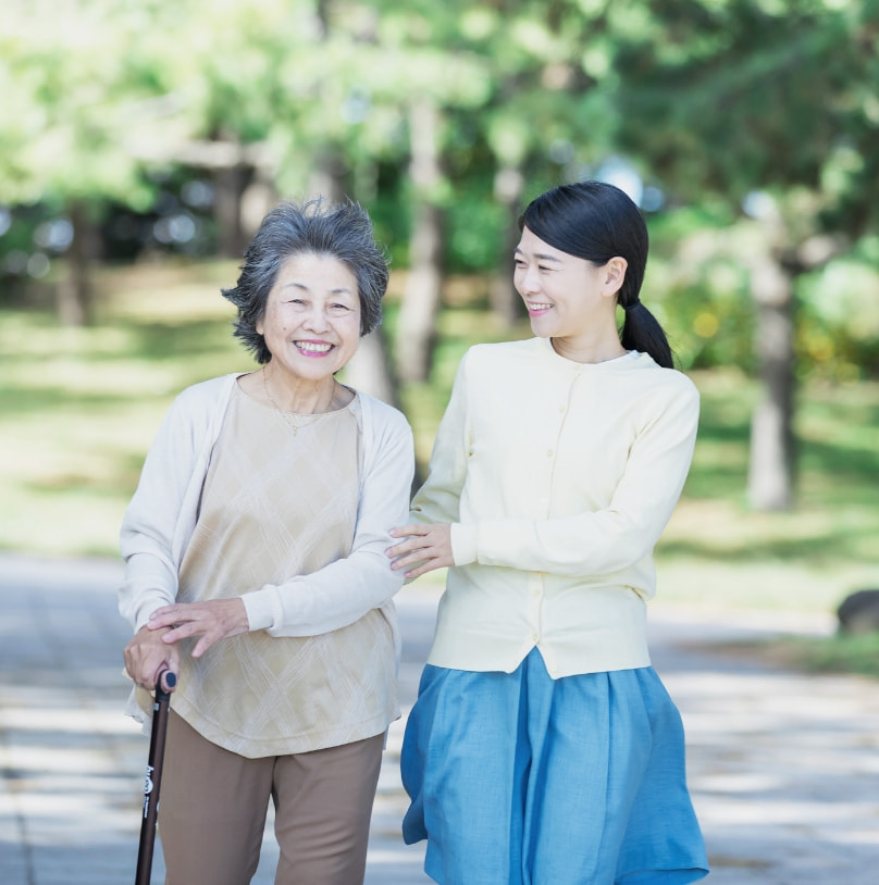 おばあさんと女性